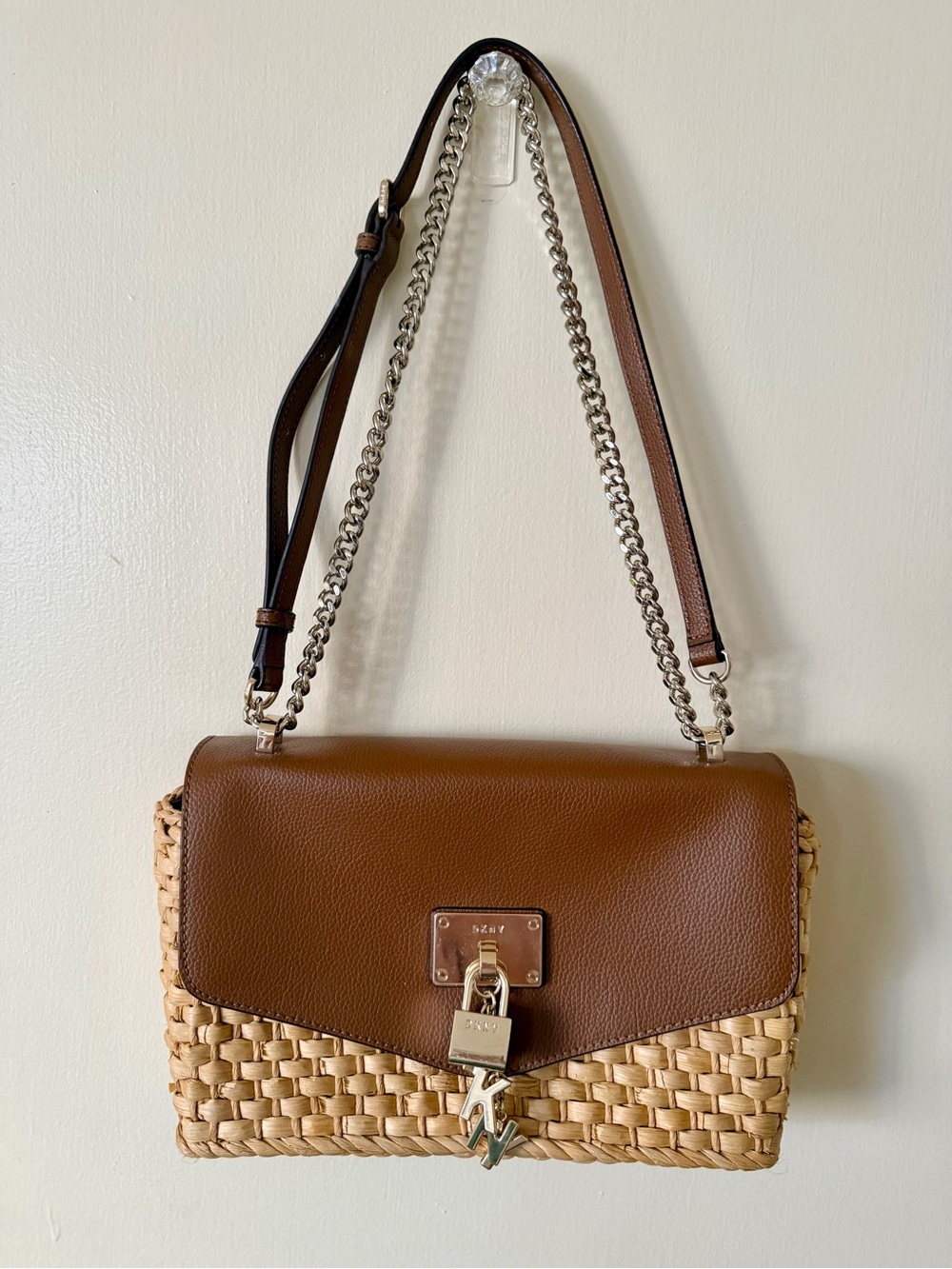 DKNY Elissa Woven Straw Flap Shoulder Bag Brown Leather Chain Lock Accent